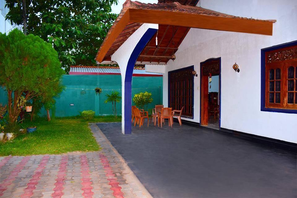 Gold Coast Resort Weligama Buitenkant foto