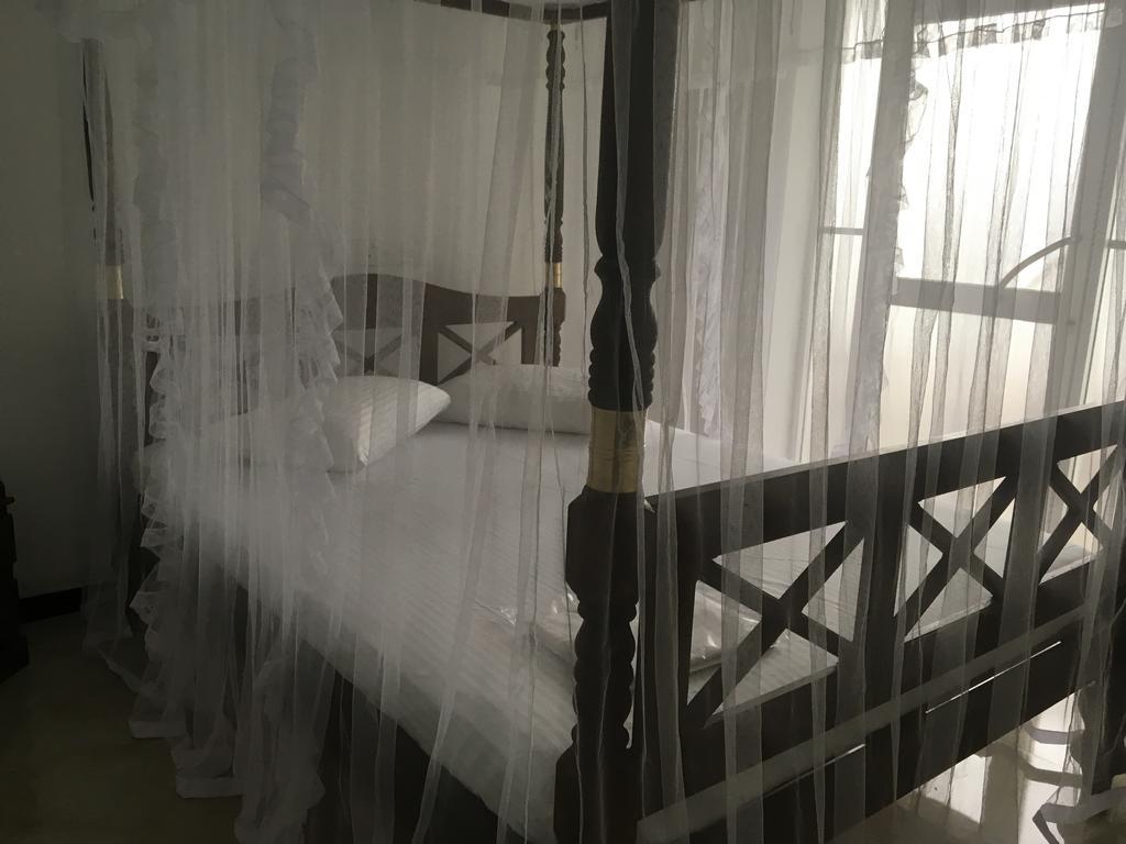 Gold Coast Resort Weligama Buitenkant foto